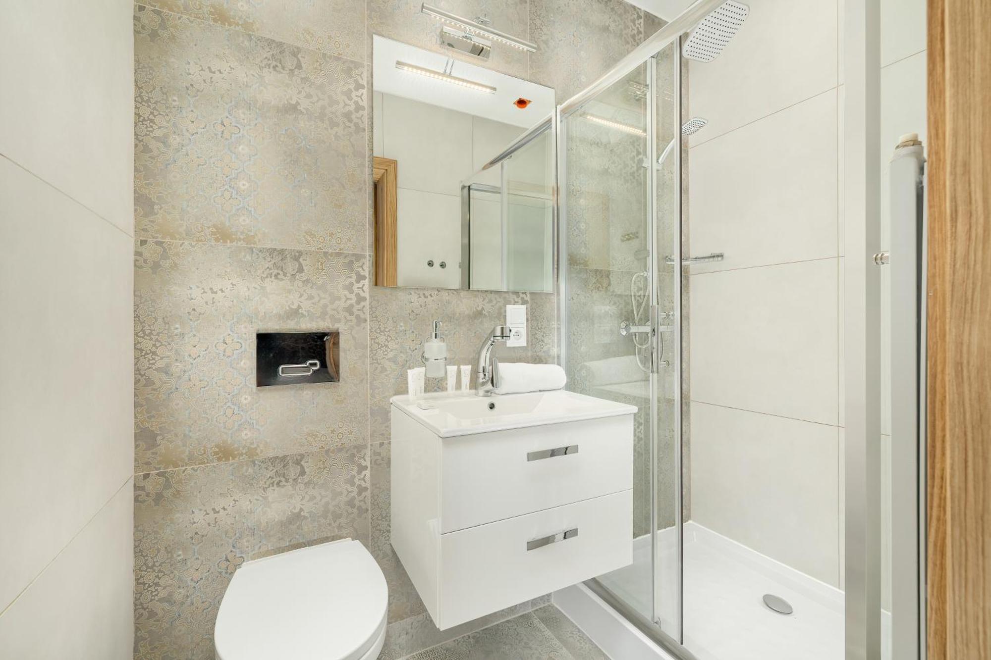 Nowoczesne I Stylowe Apartamenty W Centrum Bytomia Blisko Rynku By Noclegi Renters Exterior foto